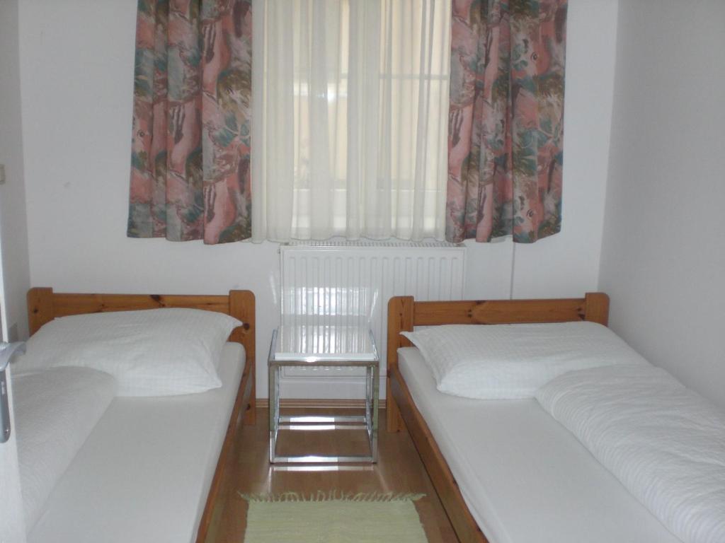 Privatzimmer Familie Wagner Poechlarn Room photo