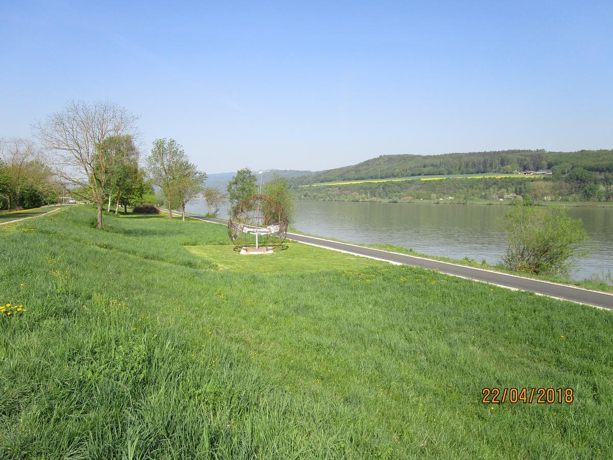 Privatzimmer Familie Wagner Poechlarn Exterior photo